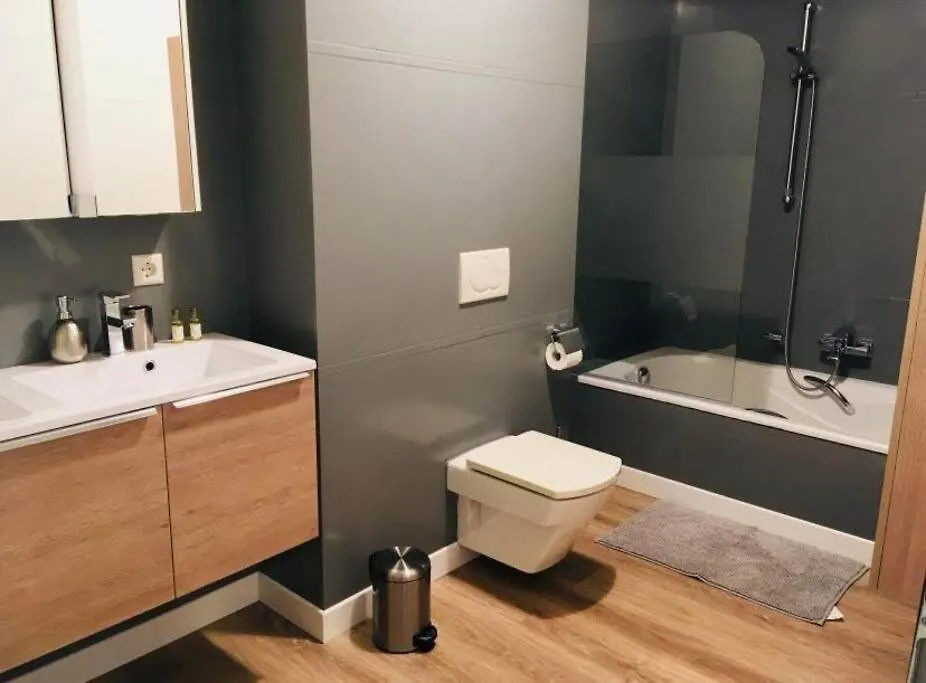 شقة Comfortable 2 Bedrooms Near Train Station لوكسمبورغ